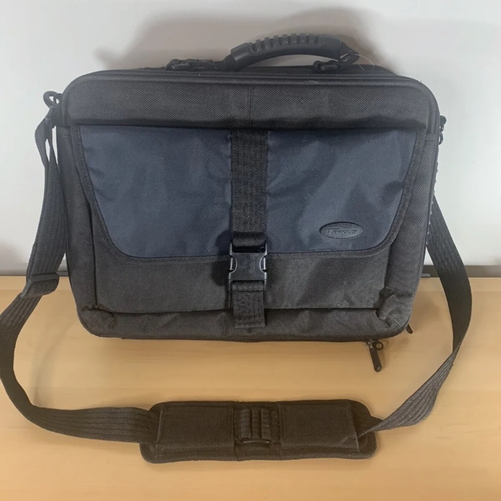 Targus Black Laptop Shoulder Carrying Case Bag Multi Pockets